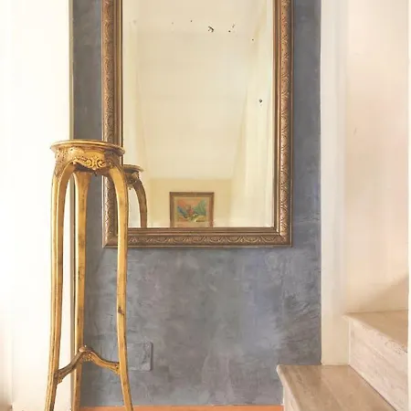 Vicolo De' Bovari Private * Rome