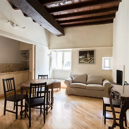 Vicolo De' Bovari Private *